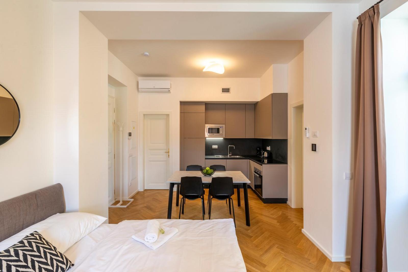 Petrin Tower Residence 프라하 외부 사진